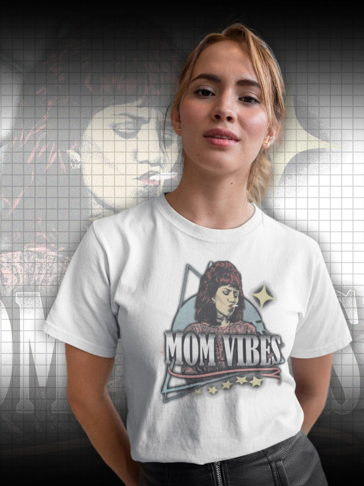 MOM VIBES | PEGGY BUNDY | T-SHIRT - DRAMAMONKS