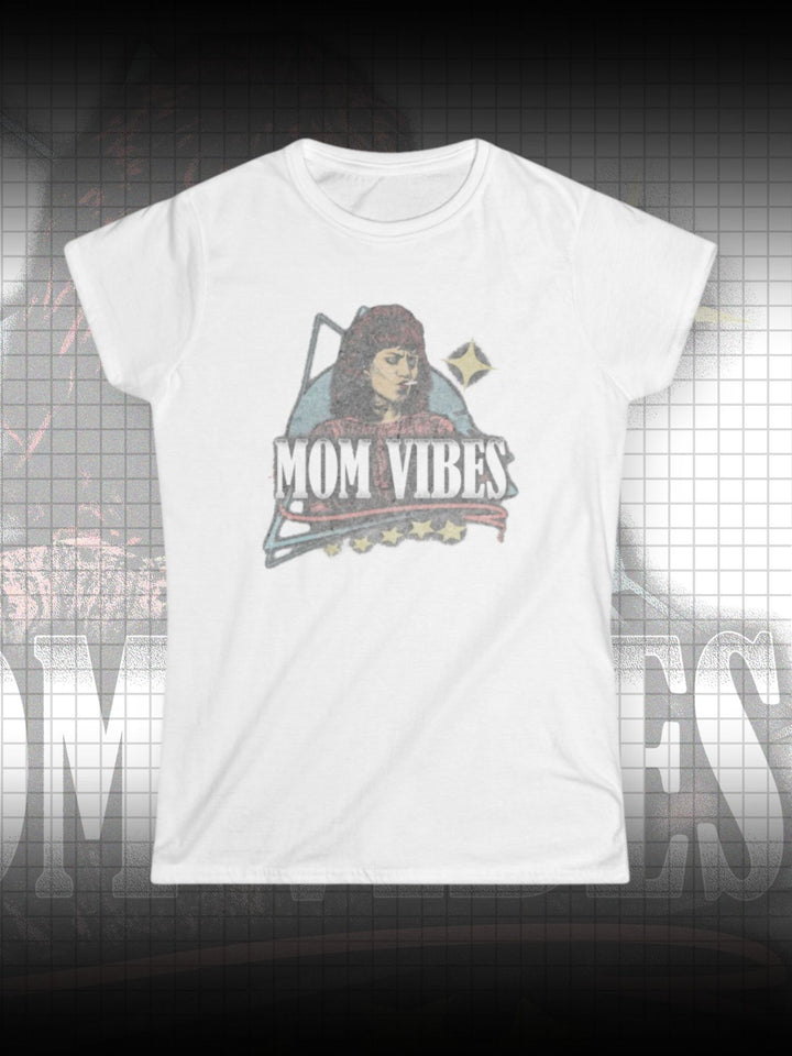 MOM VIBES | PEGGY BUNDY | T-SHIRT - DRAMAMONKS