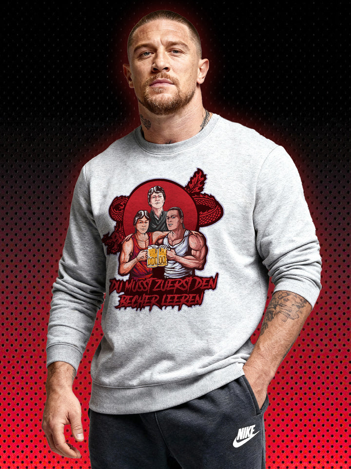 DU MUSST ZUERST DEN BECHER LEEREN | NO RETREAT NO SURRENDER KARATE TIGER JASON MCKINNEY JCVD | RETRO SWEATSHIRT & HOODIE